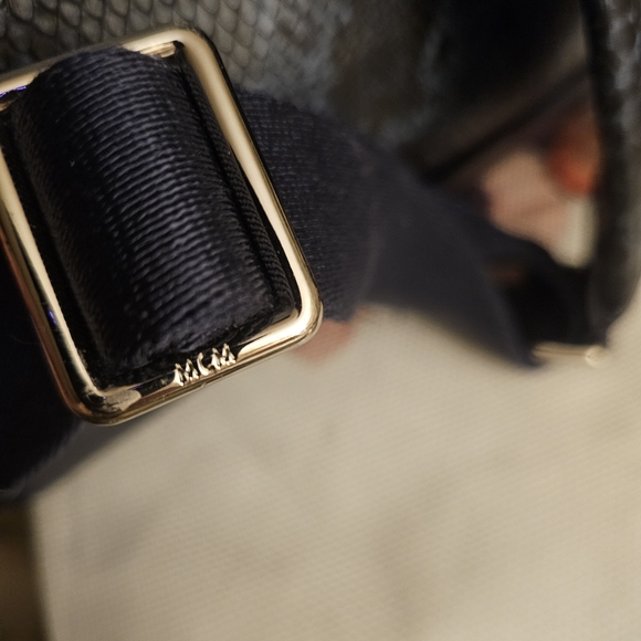 MCM Dark Snake Pattern Backpack - Picture 12 of 16